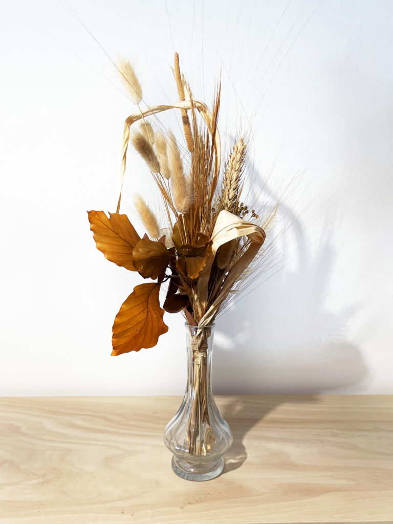 bouquet dans vase teintes automne julienne des dames l hirondelle bouquet dans vase teintes automne julienne des dames l hirondelle